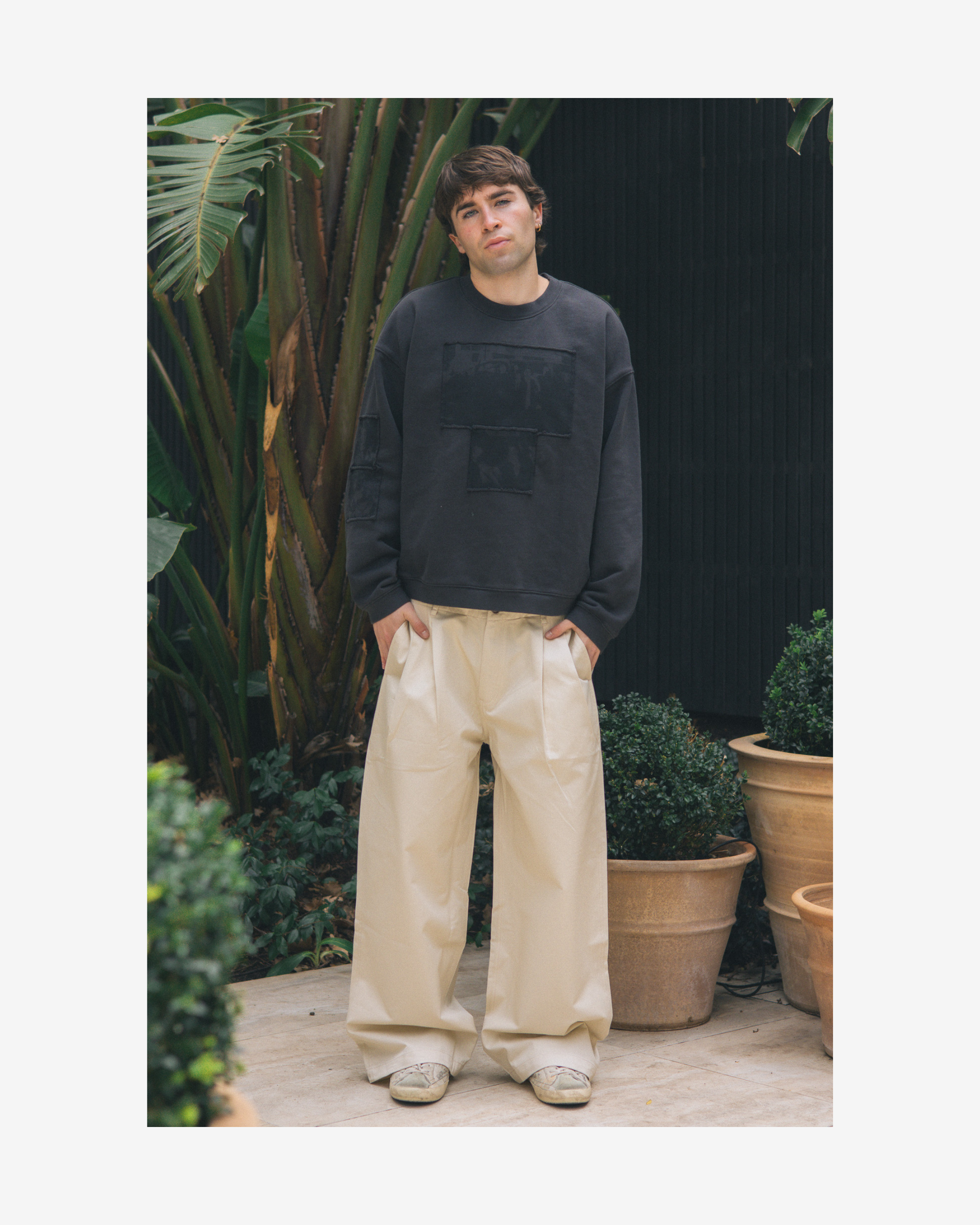 PATCH CREWNECK - WASHED BLACK