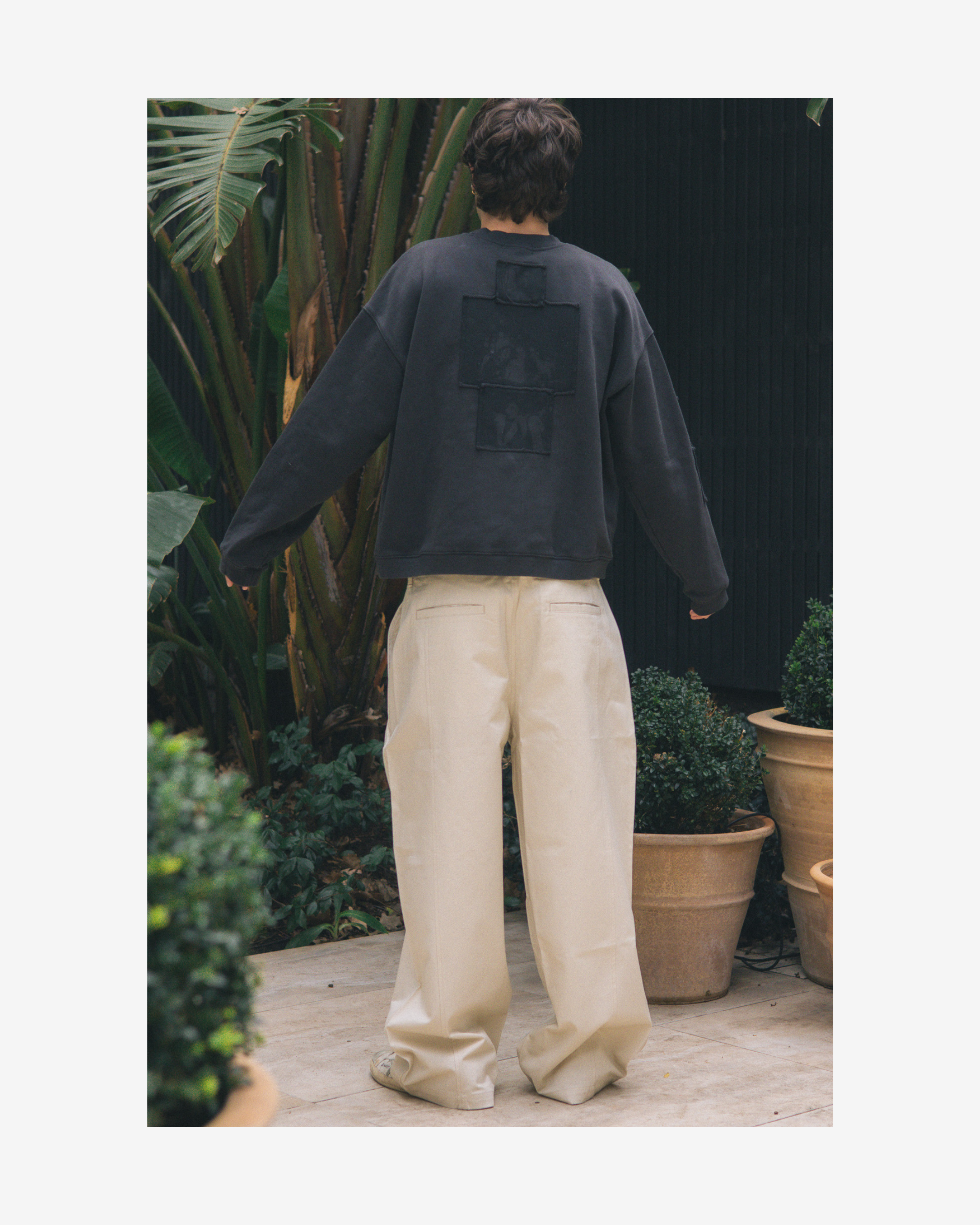 PATCH CREWNECK - WASHED BLACK
