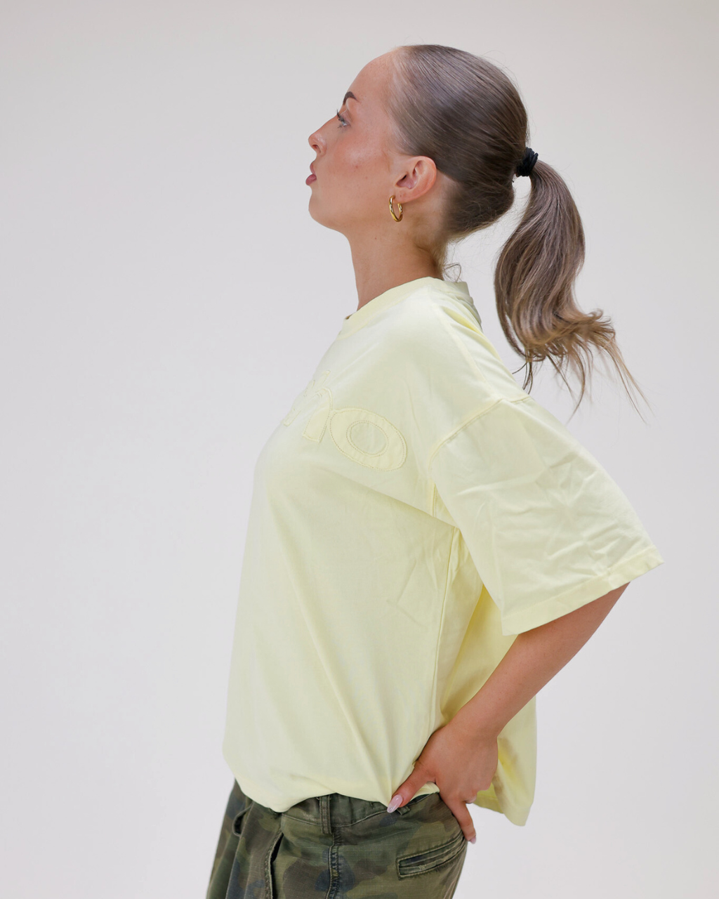 RILEY TEE - YELLOW